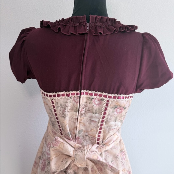Bodyline Classic Lolita Floral Dress w/ Removable Bow – Size M - Picture 6 of 16